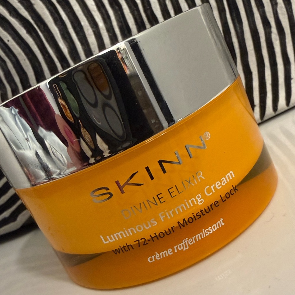 SKINN Divine Elixir Luminous Firming Cream - Vibrant Orange